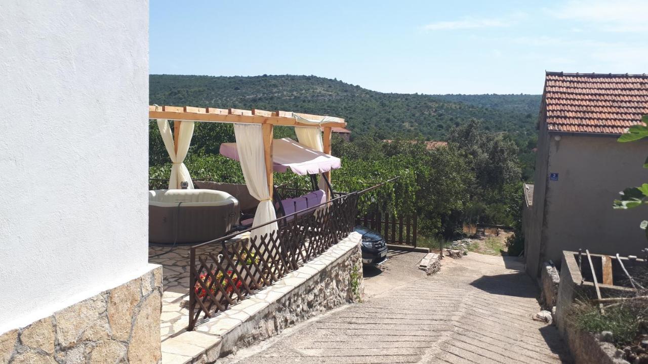Luminaria Solis Vacation Home Рогозниця Екстер'єр фото