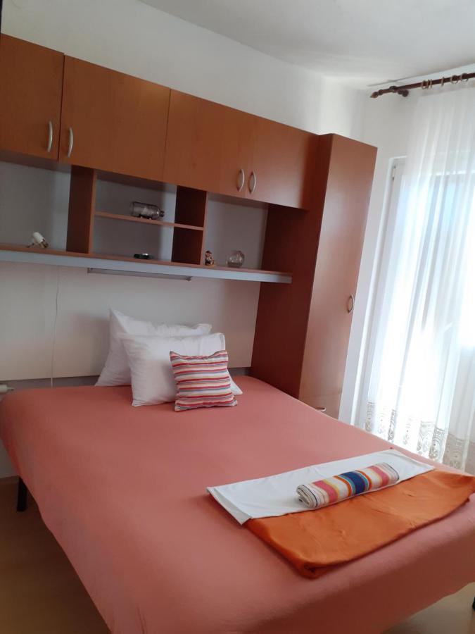 Luminaria Solis Vacation Home Рогозниця Екстер'єр фото
