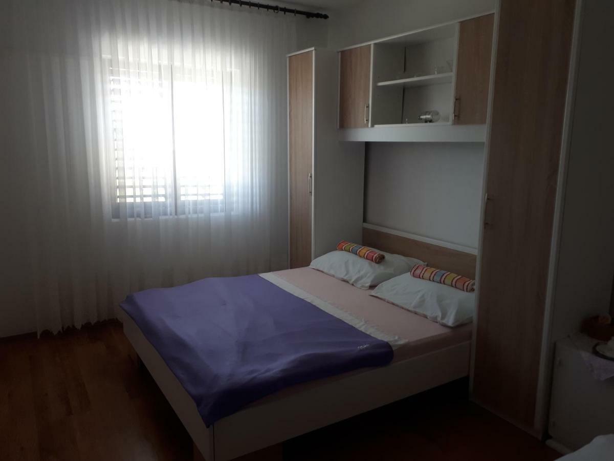 Luminaria Solis Vacation Home Рогозниця Екстер'єр фото